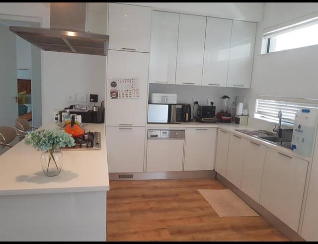 2 BEDROOM APARTMENT FOR SALE IN STEYN CITY